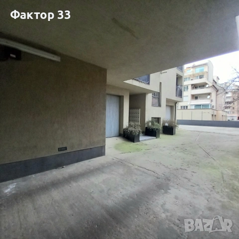 МАГАЗИН с НАДЗЕМЕН ГАРАЖ в кв.Борово,  ТОПЛОКАЦИЯ , снимка 11 - Магазини - 53541572