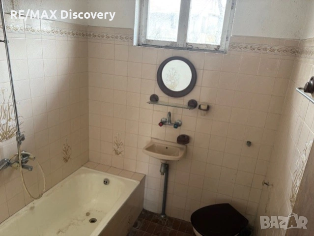 Топ имот в тих квартал в градска среда, снимка 10 - Къщи - 54108425