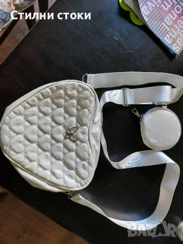 Дамска чанта сърце, снимка 2 - Чанти - 50977566