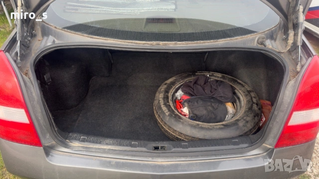 Nissan Primera Primera (P12) 1.8 i 16V (116 Hp), снимка 17 - Автомобили и джипове - 53694281