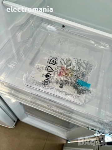 НЕУПОТРЕБЯВАН!!! хладилник с фризер Comfee RCB169DK2, снимка 9 - Хладилници - 53189523