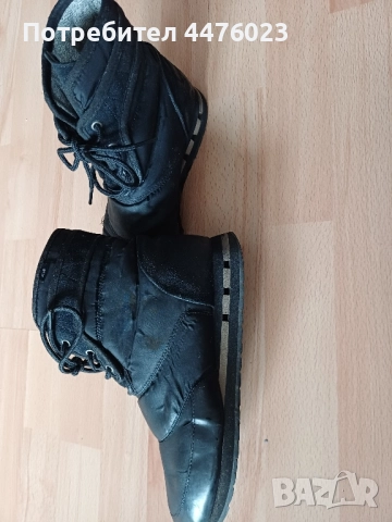 Зимни боти Адидас, снимка 3 - Дамски боти - 52200980