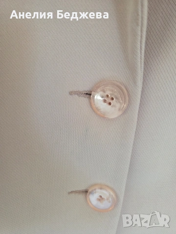 Дамско сако, снимка 4 - Сака - 54261399