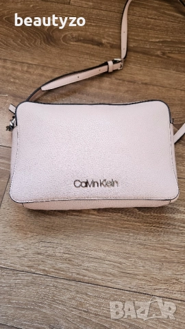 Дамска Crossbody чанта Calvin Klein, снимка 3 - Чанти - 51714421