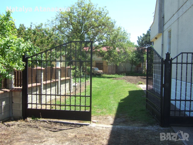 Този превъзходен изглеждащ имот е много близо до главния път през Крапец и българското Черноморие, снимка 3 - Вили - 53656708