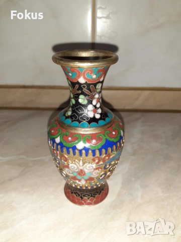 Cloisonne Клоазоне Красива малка ваза бронз клетъчен емайл, снимка 5 - Антикварни и старинни предмети - 53357402