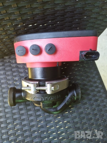 За части - Grundfos magna 1 25-100, снимка 6 - Водни помпи - 53811858