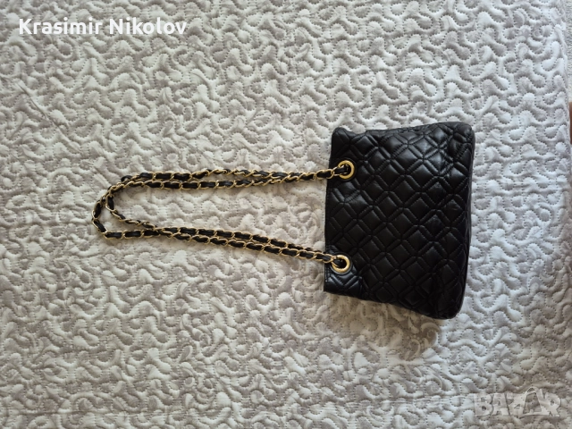 Дамска чантичка GUESS, снимка 2 - Чанти - 51451782