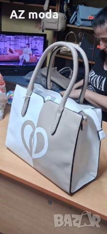 Нова дамска чанта, снимка 2 - Чанти - 53853218