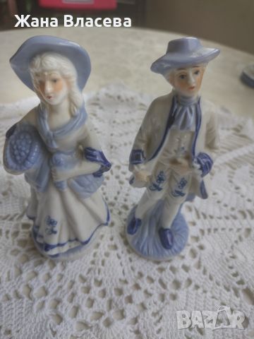 Порцеланови статуетки на кавалер и дама , снимка 1