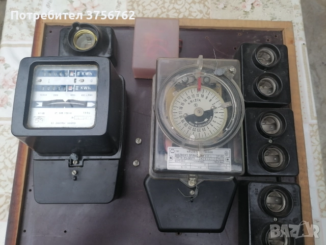 Продавам контролен двойнотарифен електромер