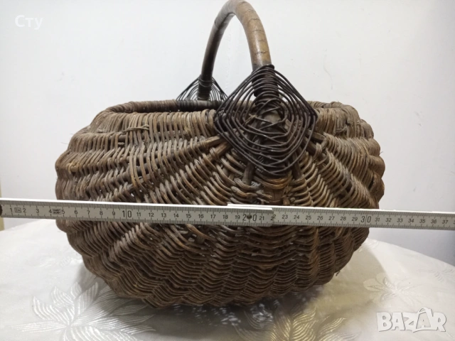 Стара плетена кошница, снимка 2 - Декорация за дома - 53972005
