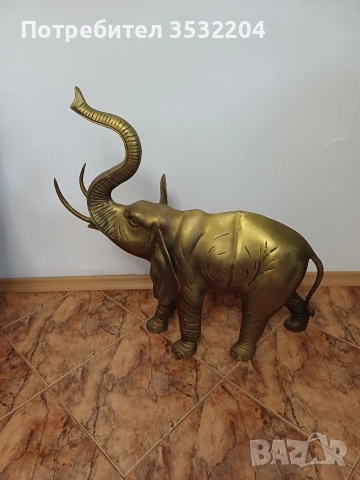Голям бронзов слон