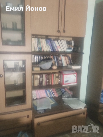 Секция , много добре запазена ,изгодно., снимка 3 - Секции и витрини - 51981651