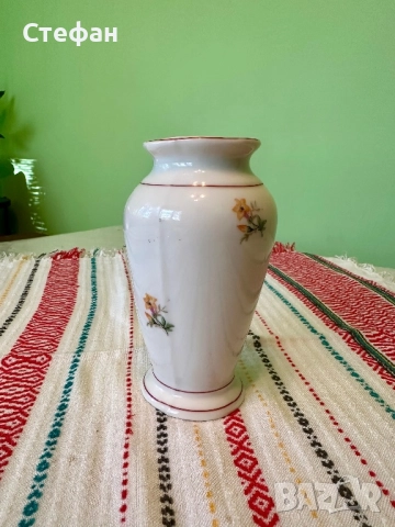 Порцеланова ваза 