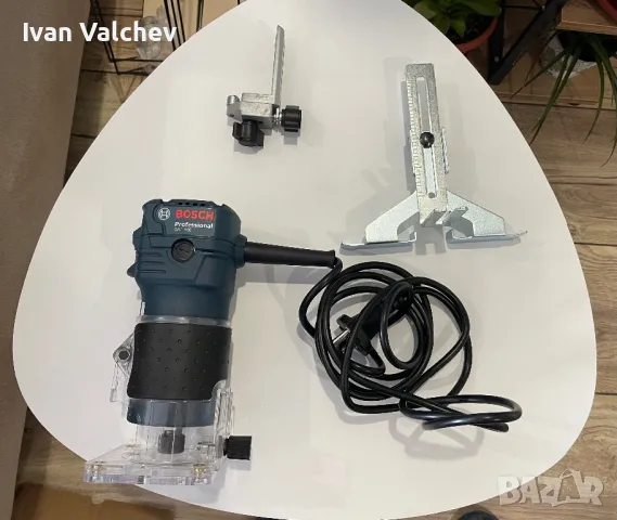 Оберфреза Bosch professional GKF 550, снимка 1 - Други машини и части - 47239727