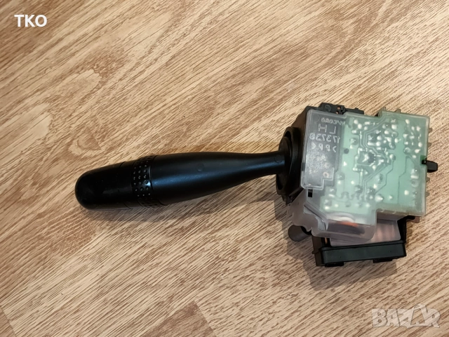 Лостче - ключ за управление на чистачки за TOYOTA , снимка 3 - Части - 52931289