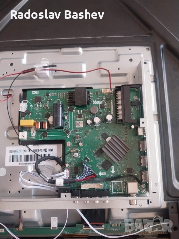 Телевизор Crown 40FB22AWF счупена матрица, снимка 3 - Телевизори - 51481362