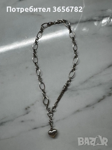 Продавам колие с печат 925