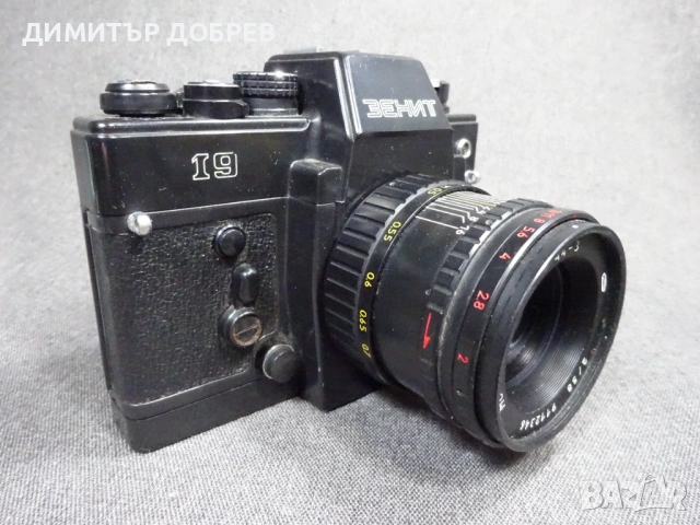 СТАР РЕТРО СОЦ СССР РЕТРО SLR ФОТОАПАРАТ ZENIT-19 + ОБЕКТИВ HELIOS 44-3 M42, снимка 4 - Фотоапарати - 53947459
