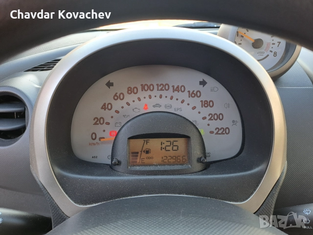 Daihatsu Sirion, снимка 3 - Автомобили и джипове - 52893152