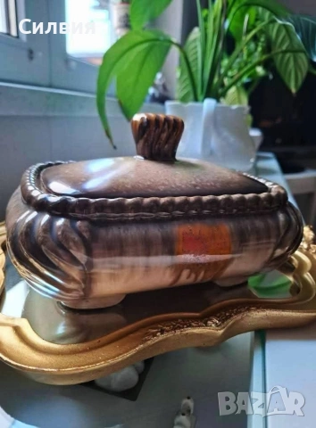 Винтидж керамична купа с капак 