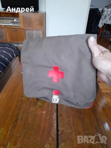 Стара Военна,Медицинска чанта, снимка 2 - Антикварни и старинни предмети - 49730126