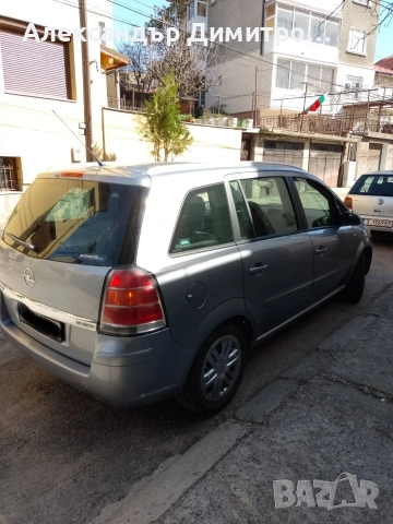 Opel Zafira B 1,9CDTI 120к.с, снимка 3 - Автомобили и джипове - 53927333