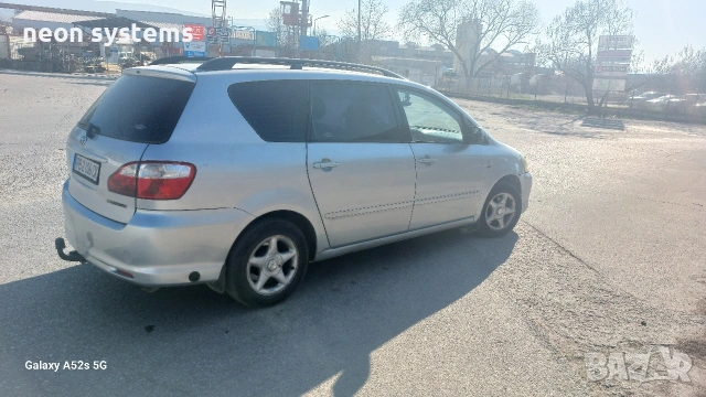 Тойота Авенсис Версо 2005 г -2000куб.4+1 Бензин -Газ с регистрация, снимка 5 - Автомобили и джипове - 53756220