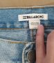Дънкови панталонки Billabong, 30 размер, отговарящ на L , нови, снимка 2