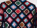 Винтидж ръчно плетен шал, многоцветен върху черна основа, флорален мотив, с ресни, триъгълен, снимка 2