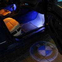 LED лого проектор за врати, 2 бр. Mercedes/BMW/Volkswagen . Работи на батерии, снимка 3 - Аксесоари и консумативи - 45116767