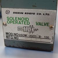 Хидравличен разпределител Daikin DSOM4-2G012N-100 solenoid valve 100V, снимка 3 - Резервни части за машини - 45728156