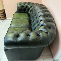 Троен зелен диван Честърфийлд от серията Бъкингам естествена кожа, снимка 3 - Дивани и мека мебел - 45282997