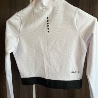 Къса дамска блуза Nike, снимка 2 - Блузи с дълъг ръкав и пуловери - 45400206