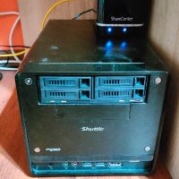 Продавам Shuttle PC - Core i7 Quad, 32 GB RAM, 9 ТВ storage, снимка 1 - За дома - 43878286
