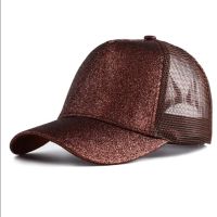 Спортна шапка с блясък , снимка 1 - Шапки - 45251065