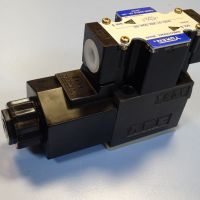 Хидравличен разпределител YUKEN DSG-01-2B2-D24-50 solenoid operated directional valve 24VDC, снимка 3 - Резервни части за машини - 45238586