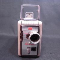 СТАРА РЕТРО 8мм КАМЕРА KODAK BROWNIE MOVIE CAMERA II, снимка 3 - Антикварни и старинни предмети - 45093436