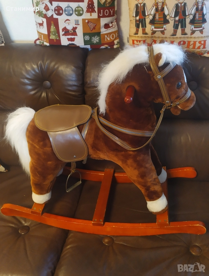 Детско люлеещо се конче , снимка 1