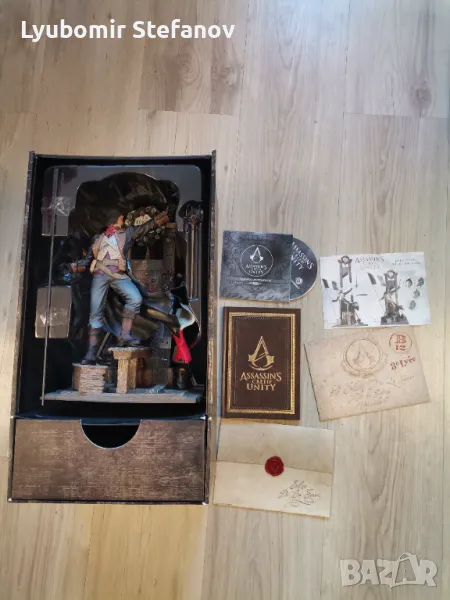 Екшън фигура Assassin's Creed Unity Guillotine Collector's Edition "Лична колекция", снимка 1