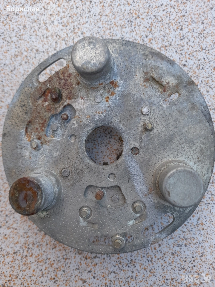 плочка с чукче и наковалня Вартбург добро състояние., снимка 1