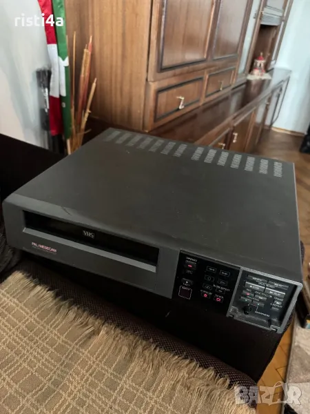 Видео Goldstar vcp-r1010+7 касетки, снимка 1