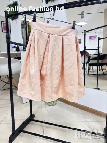 Дамска пола, снимка 2 - Поли - 50175825