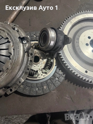 Оригинален съединител комплект Toyota Corolla , снимка 2 - Части - 53174202