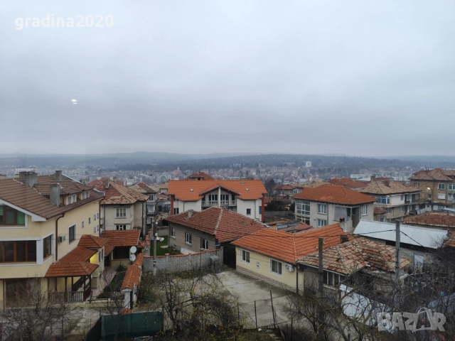 🏠  Давам под наем  3-стаен апартамент – 100 кв.м с голям хол, килер, таванска стая, маза и 2 дворни, снимка 12 - Разсади - 52756175