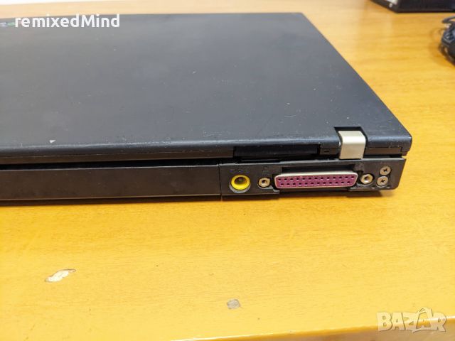 Лаптоп IBM ThinkPad T42, снимка 8 - Лаптопи за дома - 46478241