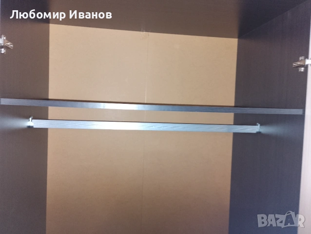 Гардероб двукрилен , снимка 3 - Гардероби - 53193650