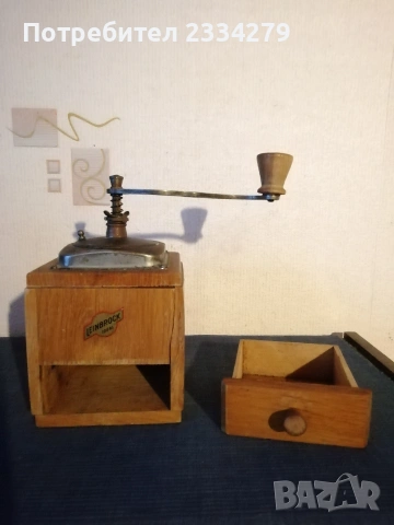 Стари ръчни кафемелачки, немски мелници за кафе, снимка 2 - Антикварни и старинни предмети - 53137126