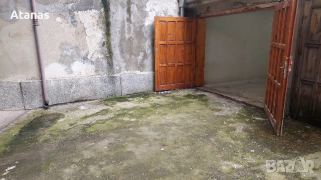 Продавам партерен гараж гр.Варна ул Кавала
